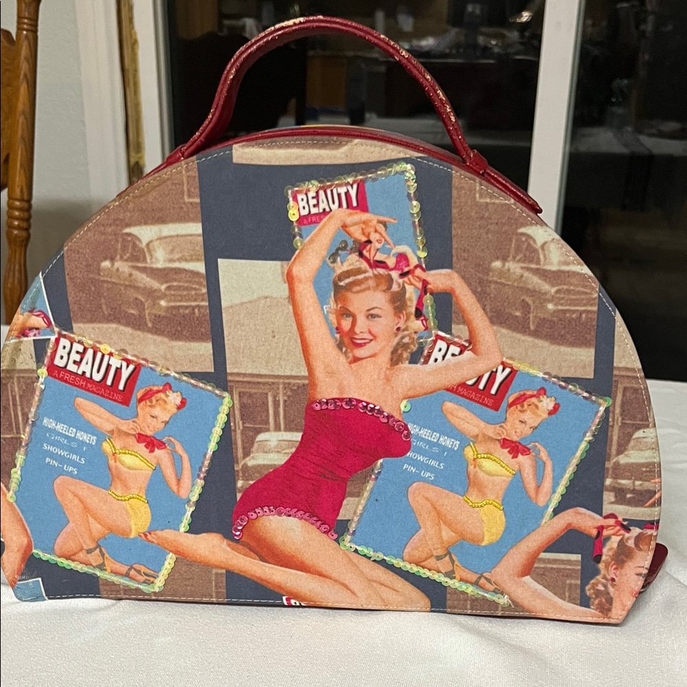 This makeup bag is from the 1940's era, not a replica. RARE. MAKE ME AN OFFER